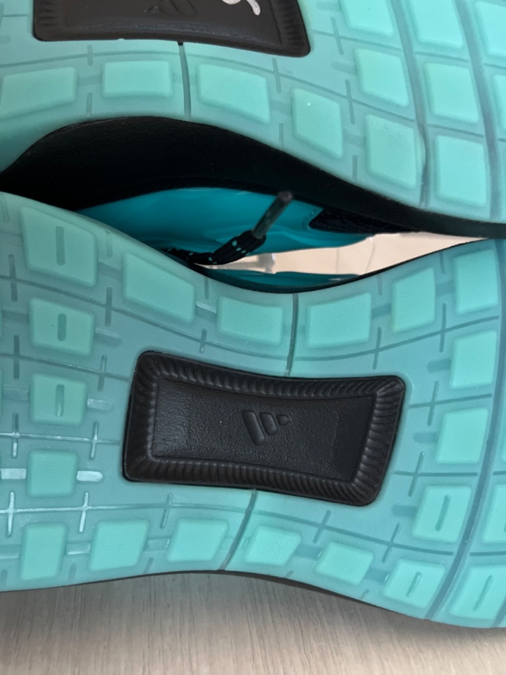 adidas - adidas x Mercedes AMG Ultimashow 2.0 'Petronas Formula One Team - Picture 12 of 14